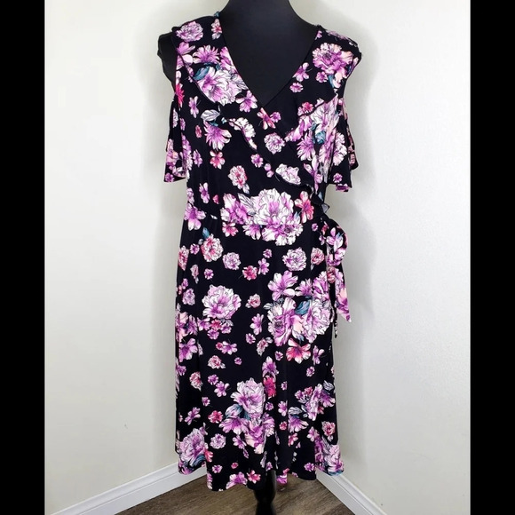 torrid Dresses & Skirts - Torrid Purple/Black Floral Cold Shoulder Wrap Dress